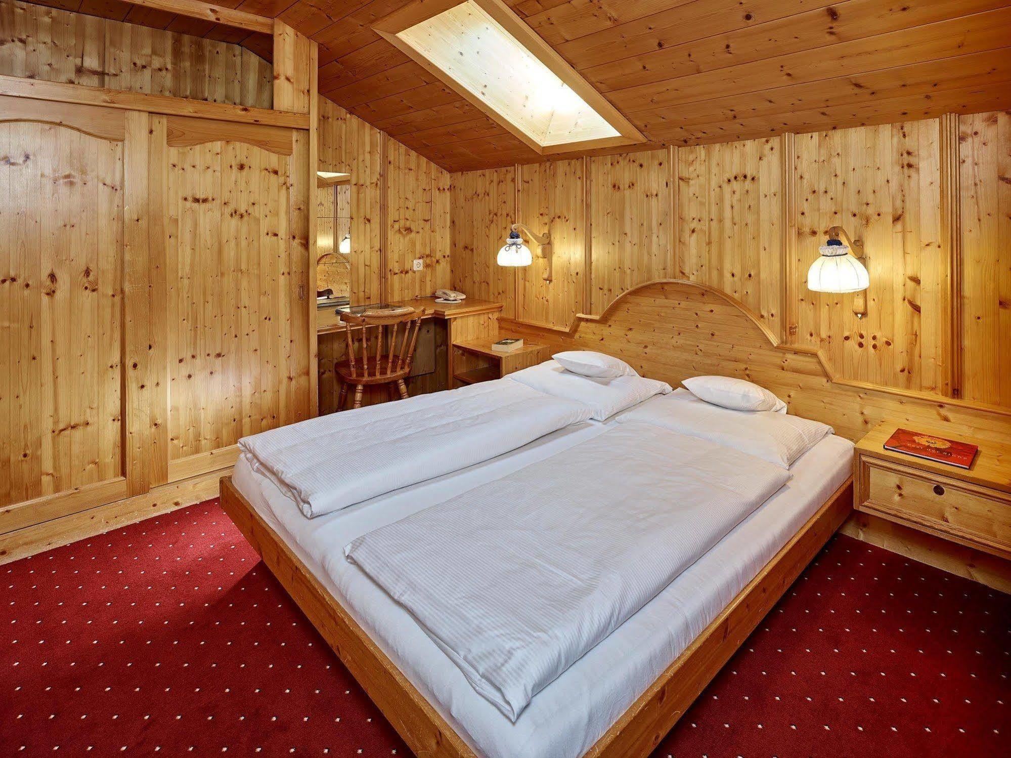 Hotel Monika Gaschurn Ngoại thất bức ảnh